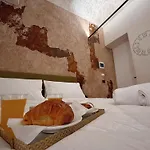 & 4* Palermo