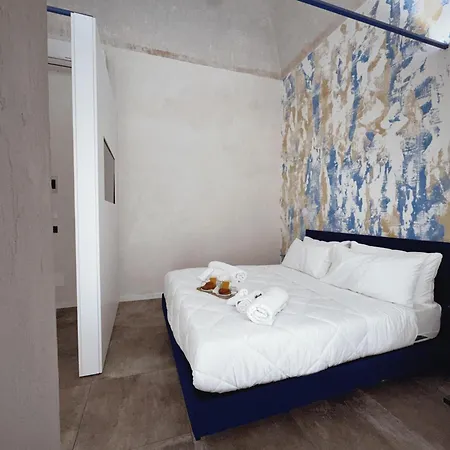 & Bed & Breakfast
