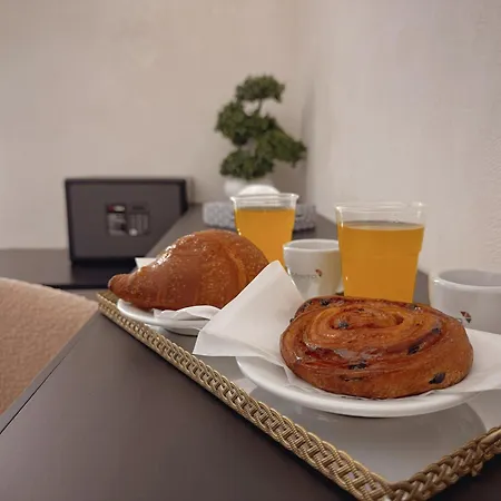 & Bed & Breakfast *
